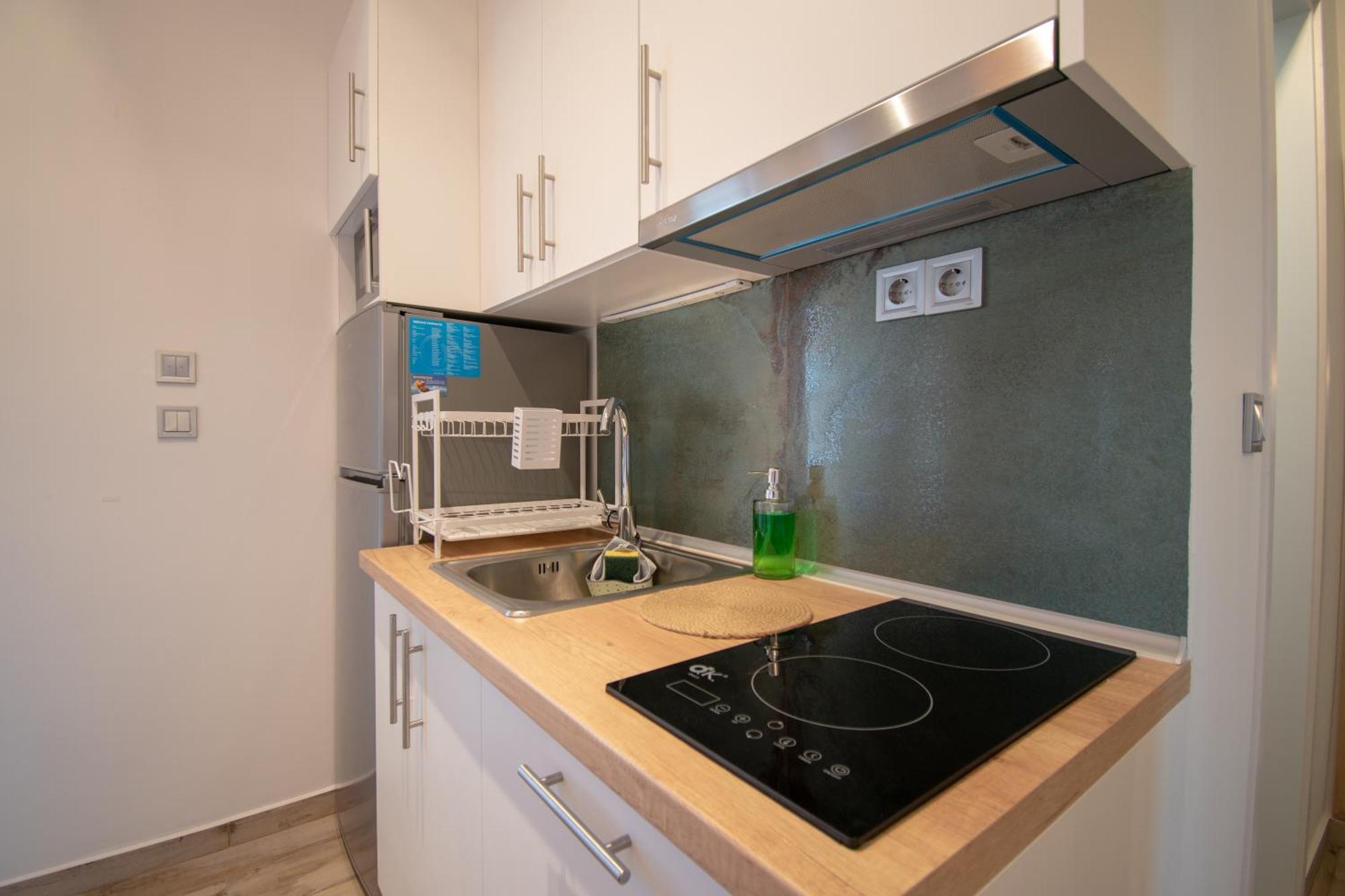 Magdalena Seaside Apartments Nea Roda Habitación foto